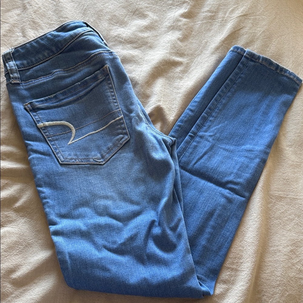 American Eagle Outfitters Light Blue Skinny Jeans